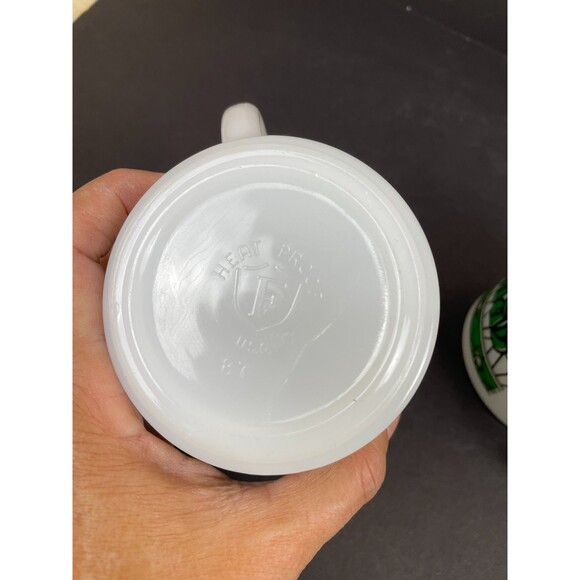 2 Arby's Green Stained Glass Mugs White Milk Glass Retro Federal Heat Proof - Picture 6 of 9